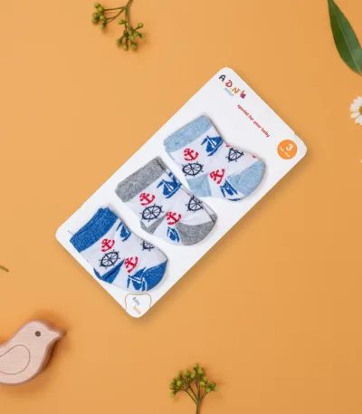 set muških bebi čarapica – 3 para sp2