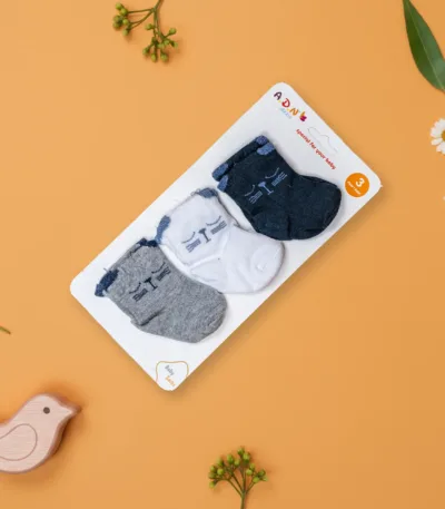 set muških bebi čarapica – 3 para sp4