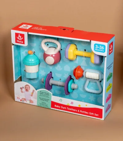 he7900 – set zvečka i glodalica (5 kom) – baby gym gift set (3–36 meseci)