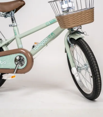 dečiji bicikl y 2402 sa pomoćnim točkićima i korpom – veličina 14” / 16”